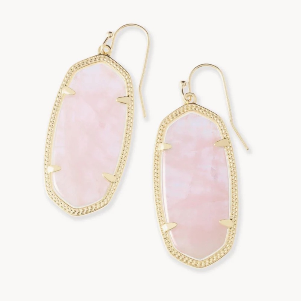Kendra Scott Elle Gold Drop Earrings in Rose
Quartz
